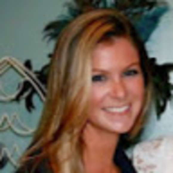 Meet your Posher, Katie - Picture 1 of 1